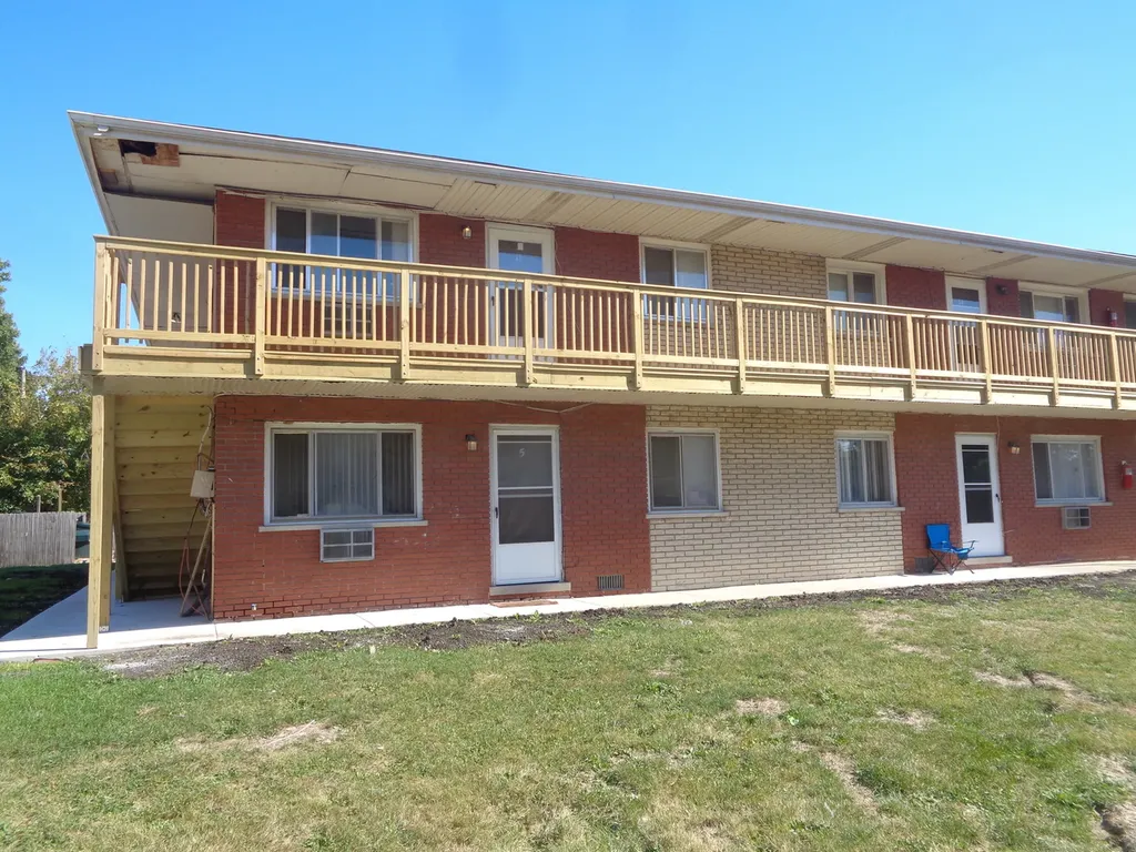8244 West 87th Street Hickory Hills IL 60457