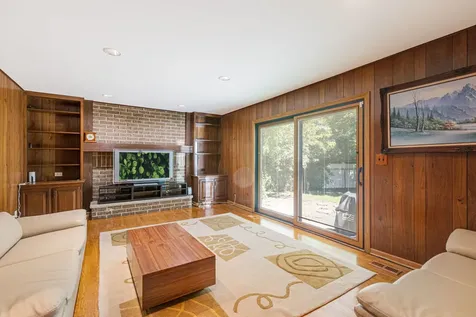 1509 Lori Lyn Lane Northbrook IL 60062