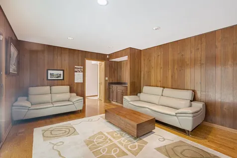 1509 Lori Lyn Lane Northbrook IL 60062