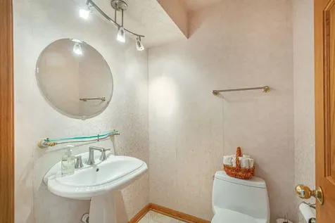 1509 Lori Lyn Lane Northbrook IL 60062