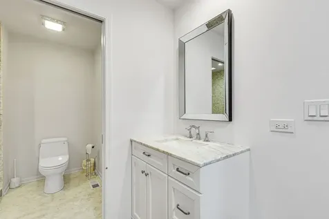 1509 Lori Lyn Lane Northbrook IL 60062