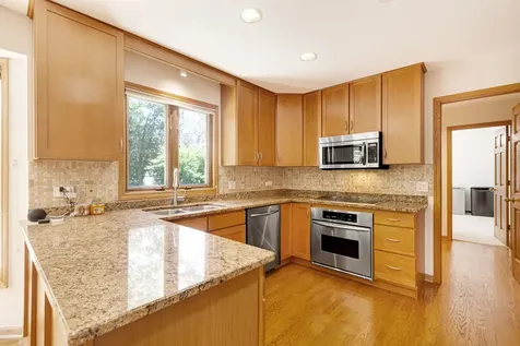 1509 Lori Lyn Lane Northbrook IL 60062