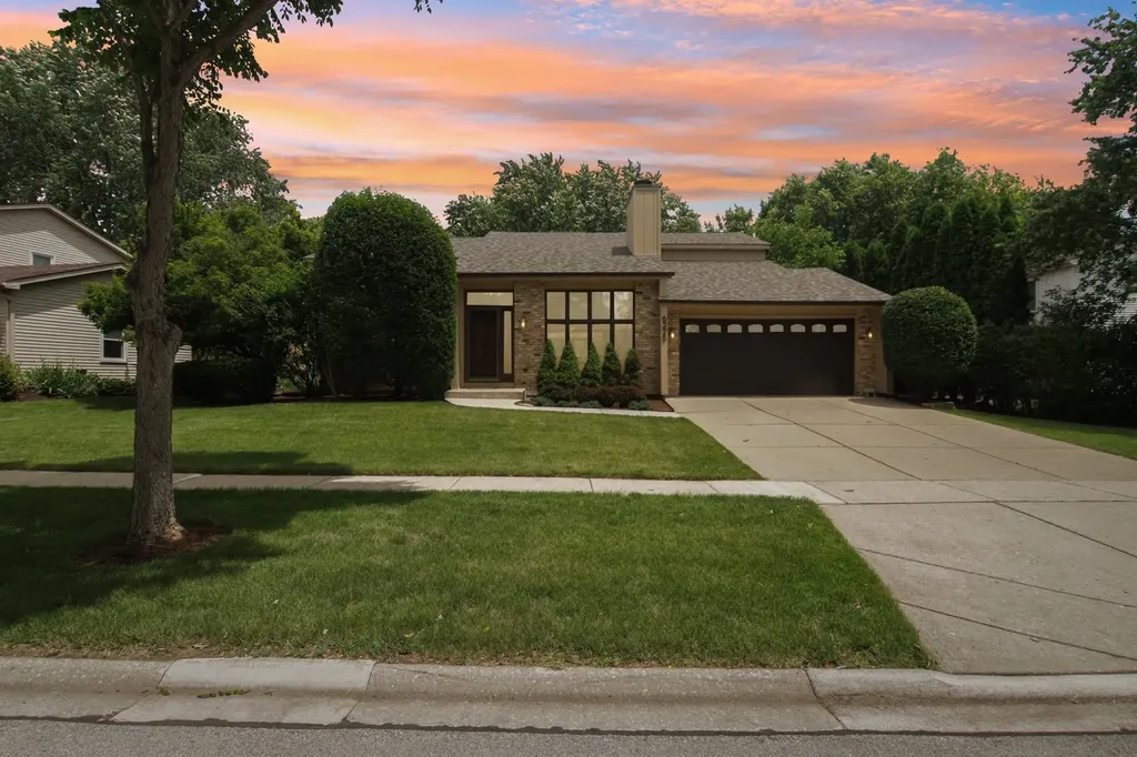 6225 Meyer Road Woodridge IL 60517