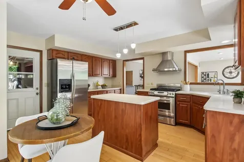6225 Meyer Road Woodridge IL 60517