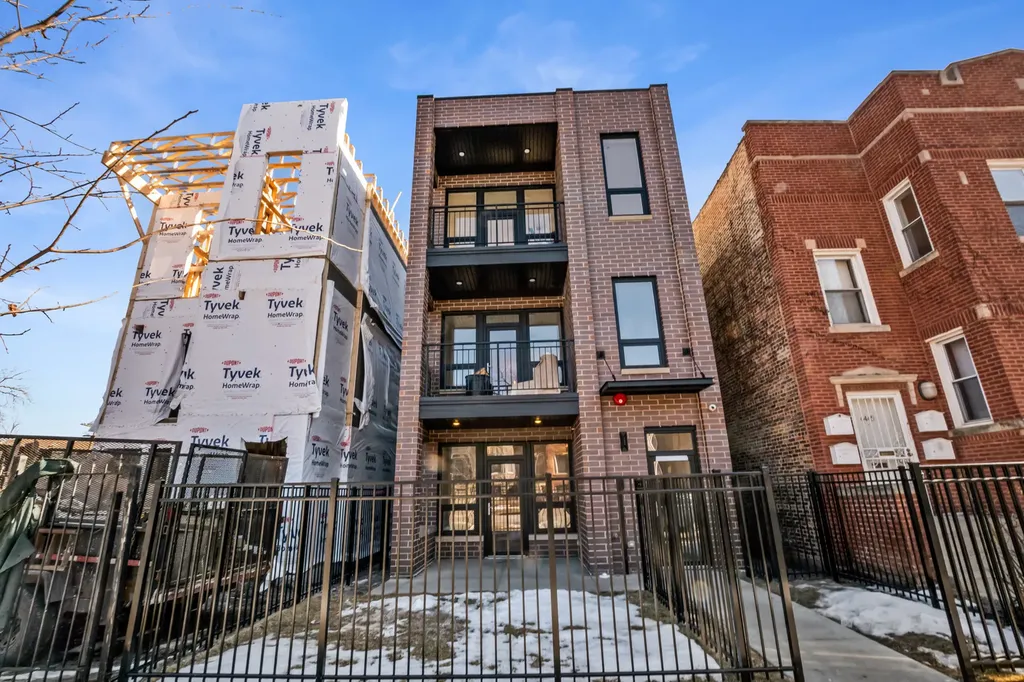 4441 South Vincennes Avenue Chicago IL 60653