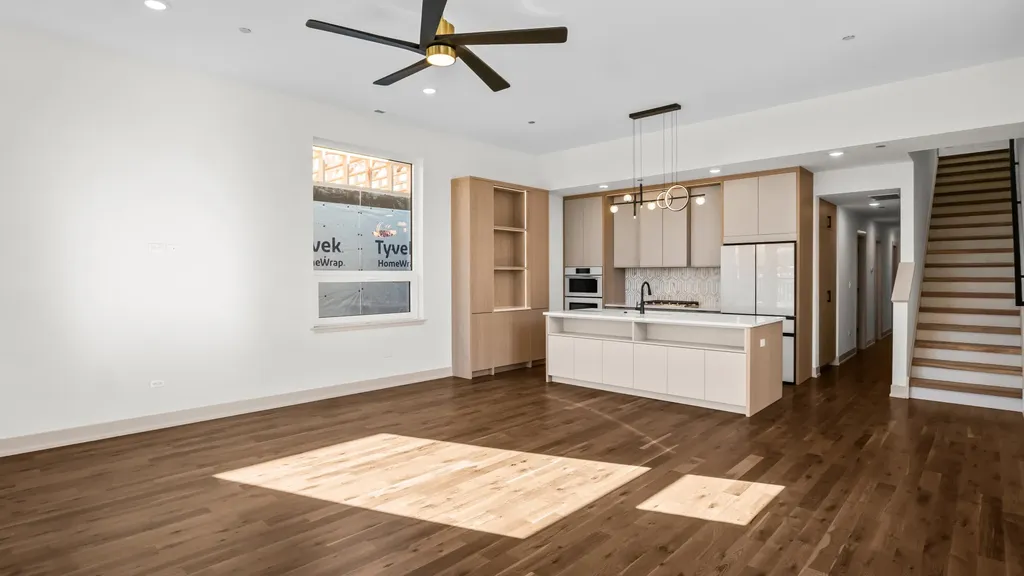 4441 South Vincennes Avenue Chicago IL 60653