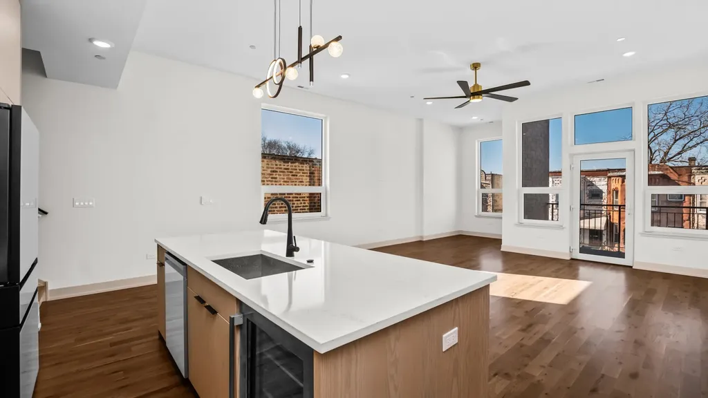 4441 South Vincennes Avenue Chicago IL 60653