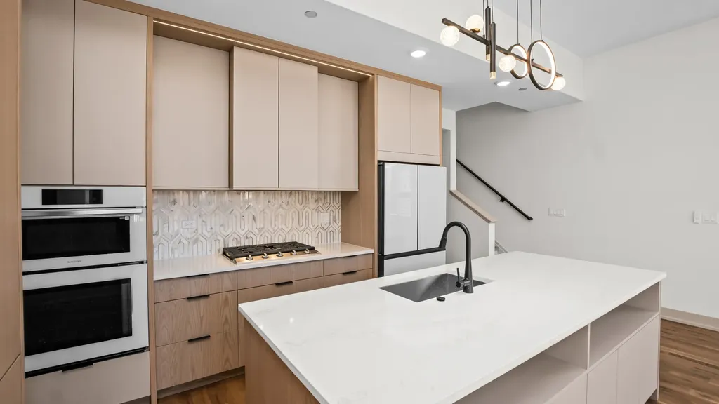 4441 South Vincennes Avenue Chicago IL 60653