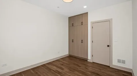 4441 South Vincennes Avenue Chicago IL 60653