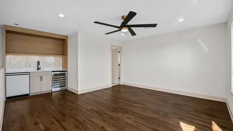 4441 South Vincennes Avenue Chicago IL 60653