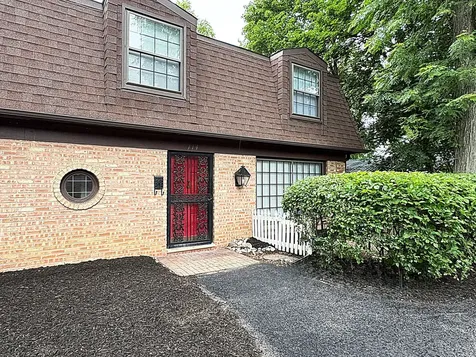 114 Hillside Avenue Barrington IL 60010