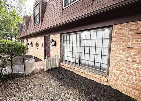 114 Hillside Avenue Barrington IL 60010