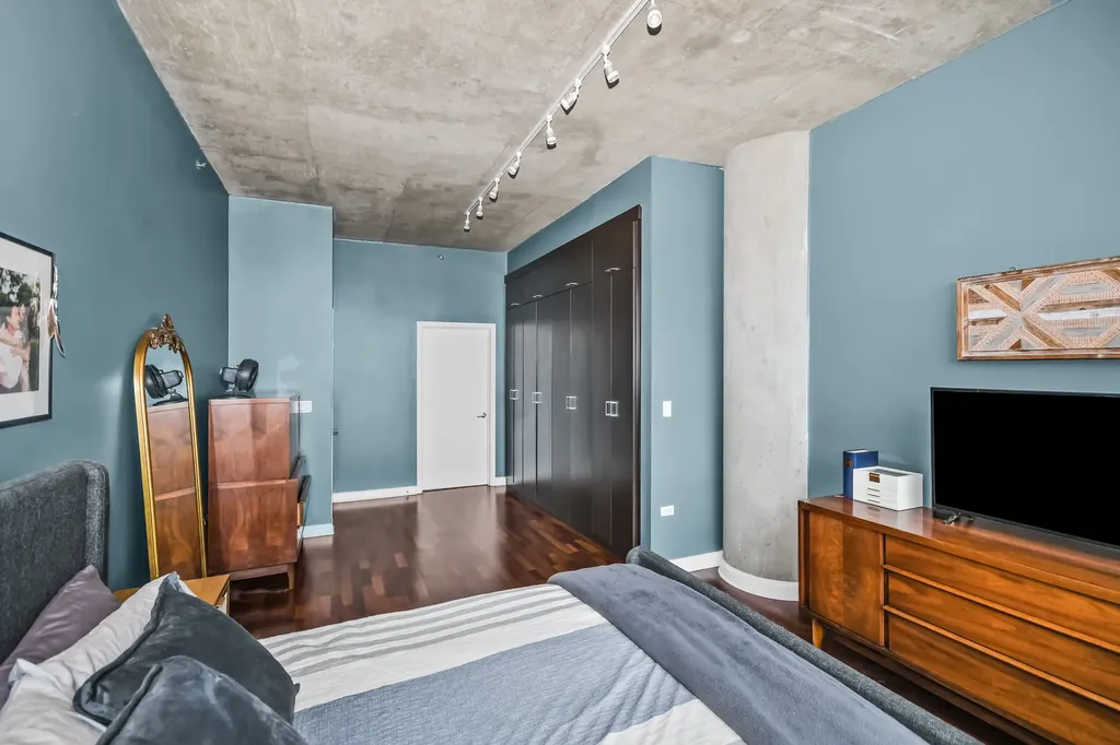 1305 South Michigan Avenue Chicago IL 60605