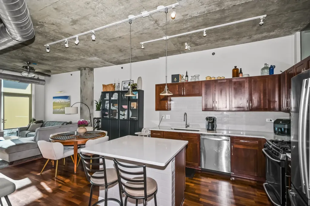 1305 South Michigan Avenue Chicago IL 60605