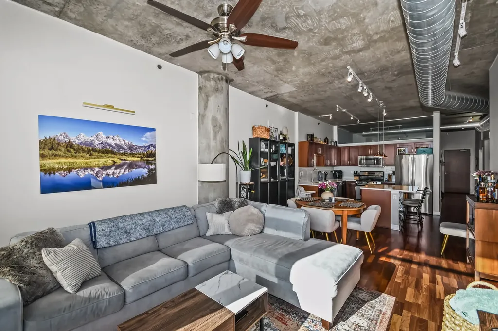 1305 South Michigan Avenue Chicago IL 60605