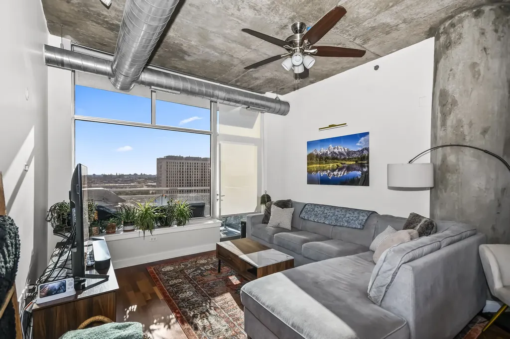 1305 South Michigan Avenue Chicago IL 60605