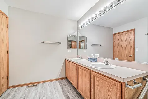 214 North Cathy Lane Mount Prospect IL 60056