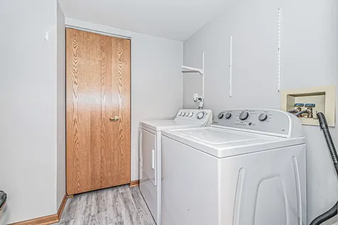 214 North Cathy Lane Mount Prospect IL 60056