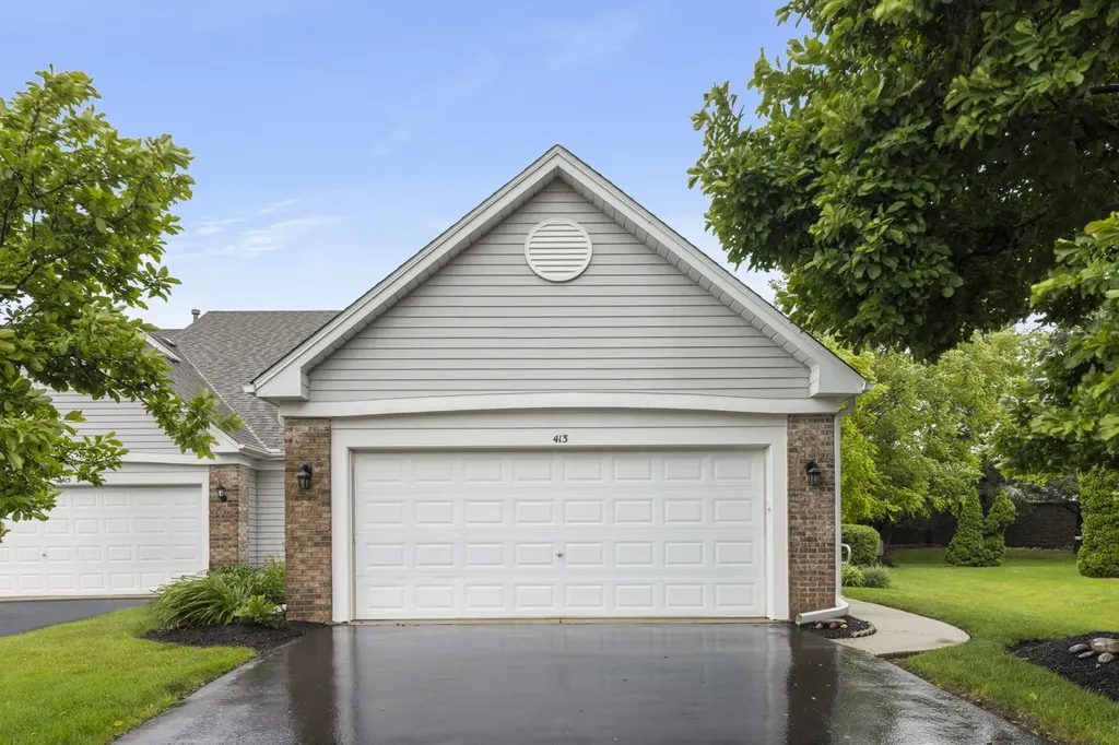 413 Carriage Court Oswego IL 60543