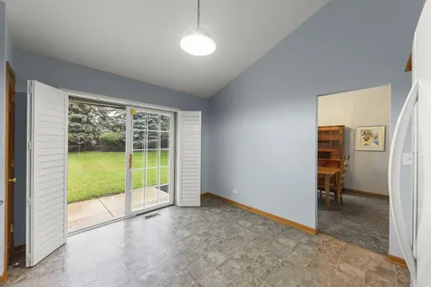 413 Carriage Court Oswego IL 60543