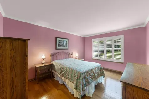 413 Carriage Court Oswego IL 60543