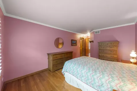 413 Carriage Court Oswego IL 60543