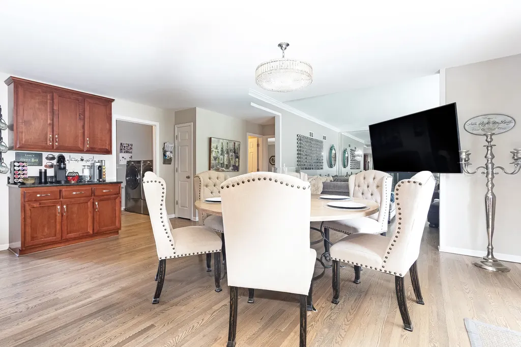 16305 Riverwood Drive Plainfield IL 60586