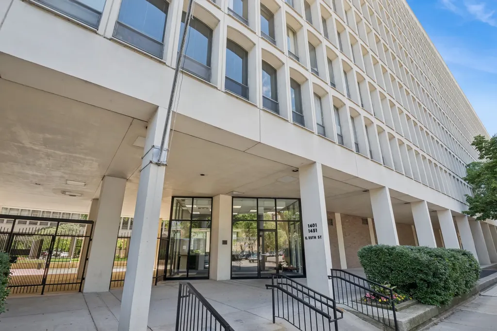 1451 East 55th Street Chicago IL 60615