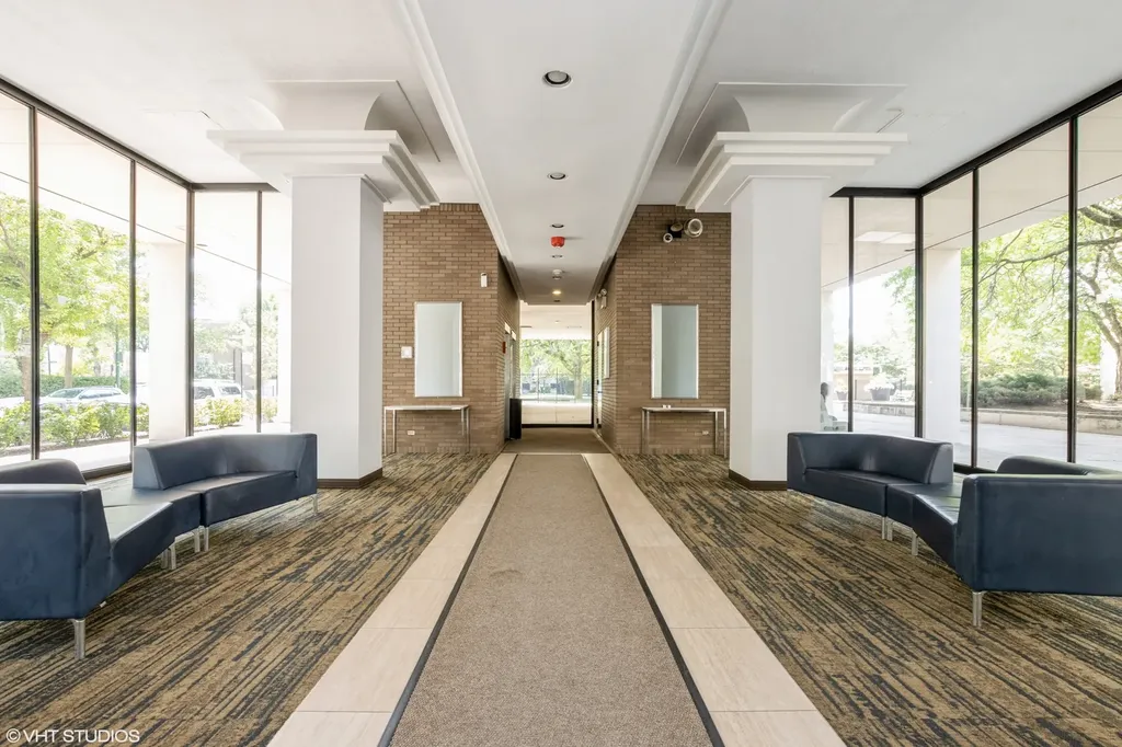 1451 East 55th Street Chicago IL 60615