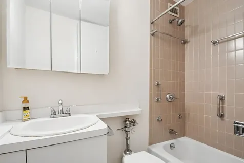 1451 East 55th Street Chicago IL 60615