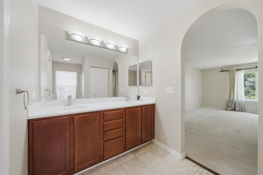 9165 Buckingham Court Huntley IL 60142