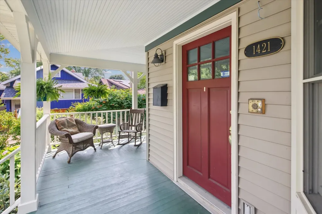 1421 Wilmette Avenue Wilmette IL 60091