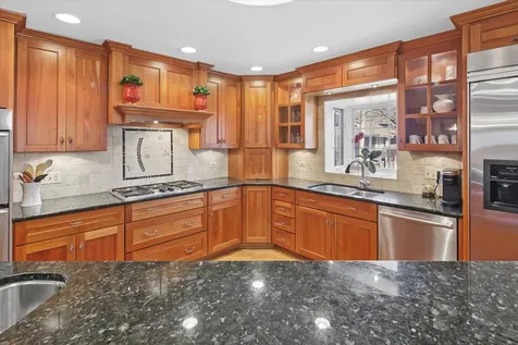 1421 Wilmette Avenue Wilmette IL 60091
