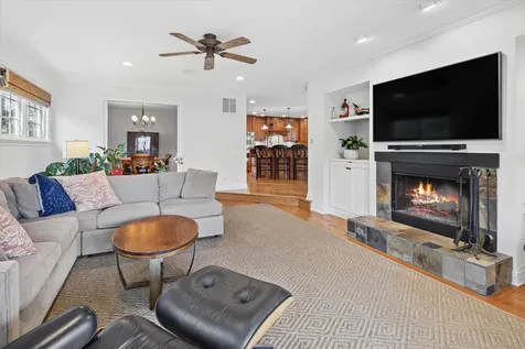 1421 Wilmette Avenue Wilmette IL 60091