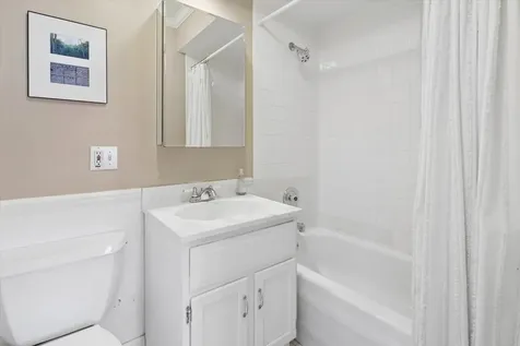 1421 Wilmette Avenue Wilmette IL 60091