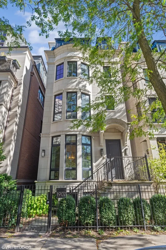 1907 North Lincoln Park West Street Chicago IL 60614