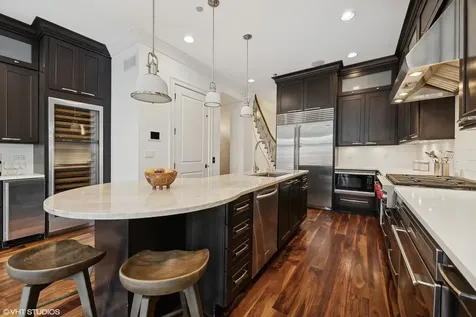 1907 North Lincoln Park West Street Chicago IL 60614