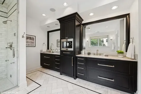 1907 North Lincoln Park West Street Chicago IL 60614