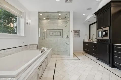 1907 North Lincoln Park West Street Chicago IL 60614