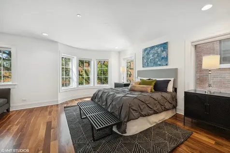 1907 North Lincoln Park West Street Chicago IL 60614