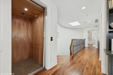 1907 North Lincoln Park West Street Chicago IL 60614