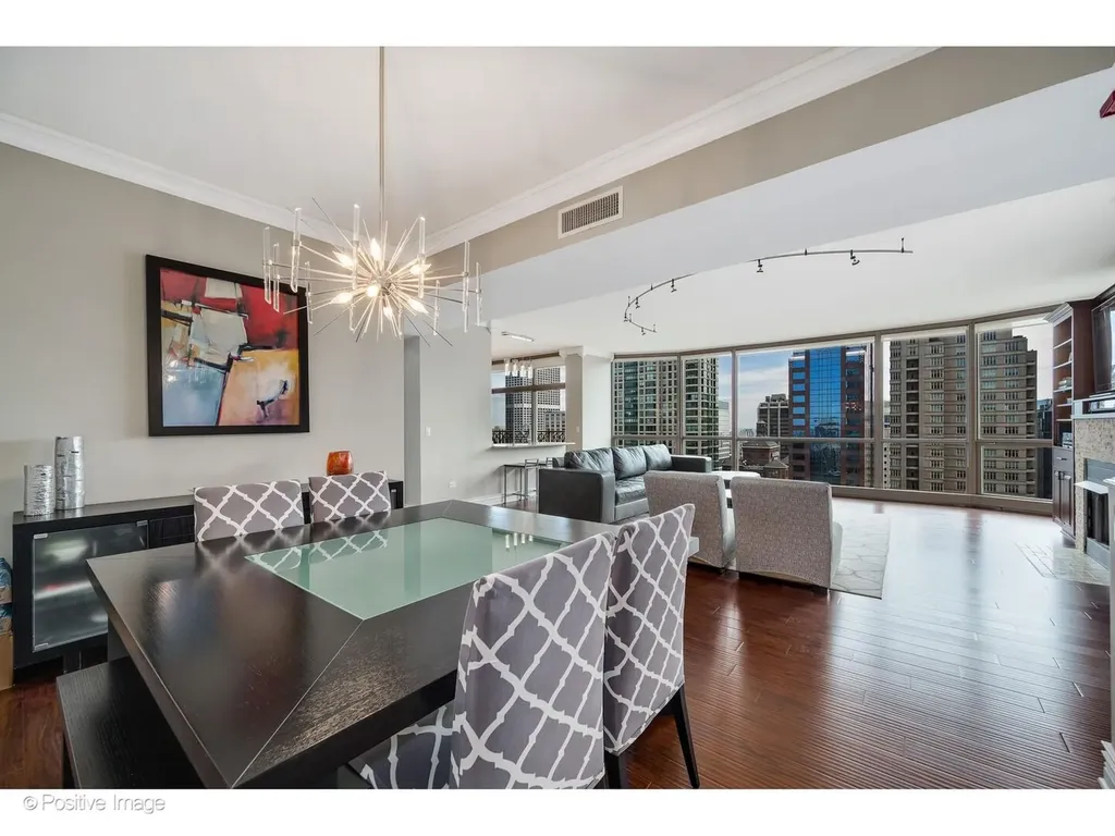 21 East Huron Street Chicago IL 60611
