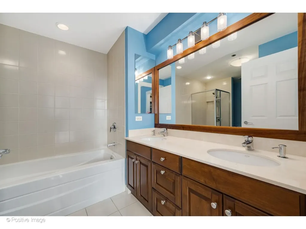 21 East Huron Street Chicago IL 60611