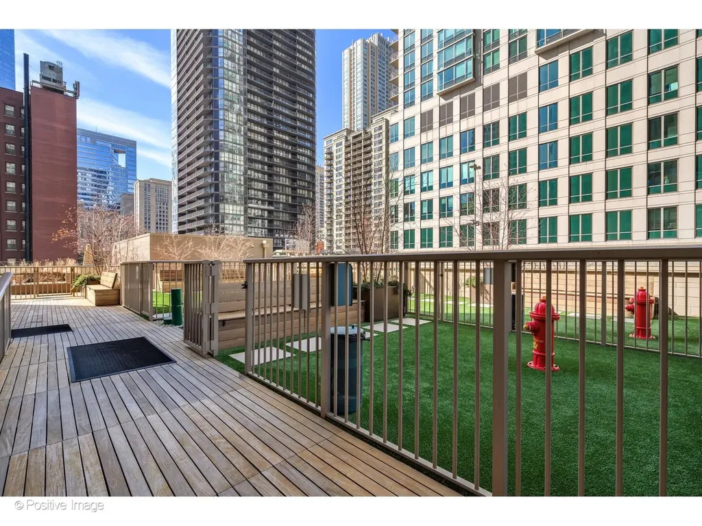 21 East Huron Street Chicago IL 60611
