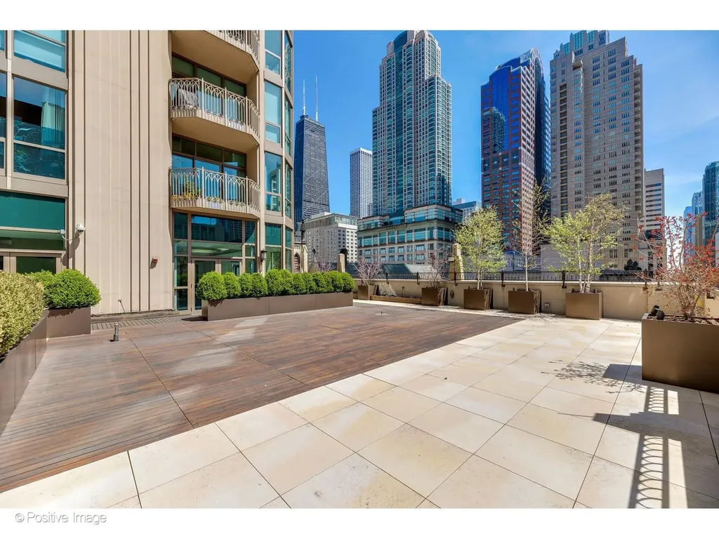 21 East Huron Street Chicago IL 60611
