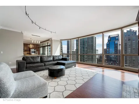 21 East Huron Street Chicago IL 60611