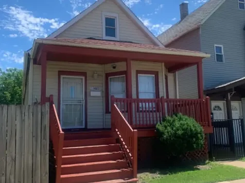 10623 South Mackinaw Avenue Chicago IL 60617