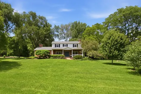228 Stratford Lane Inverness IL 60010