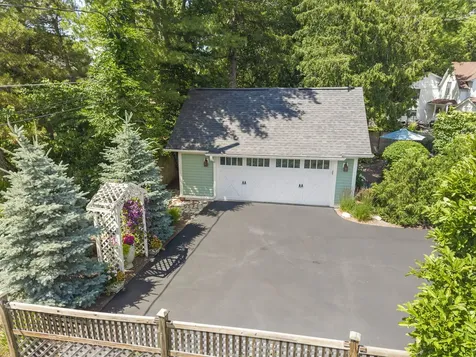 810 Dow Avenue Geneva IL 60134