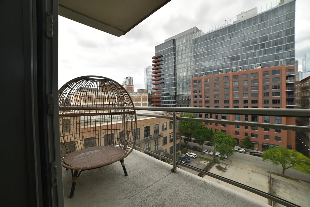 225 South Sangamon Street Chicago IL 60607